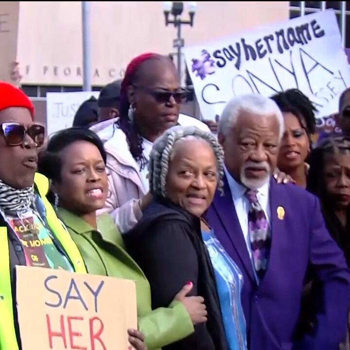 Emotional day outside Peoria Co. Courthouse following Sean Grayson verdict